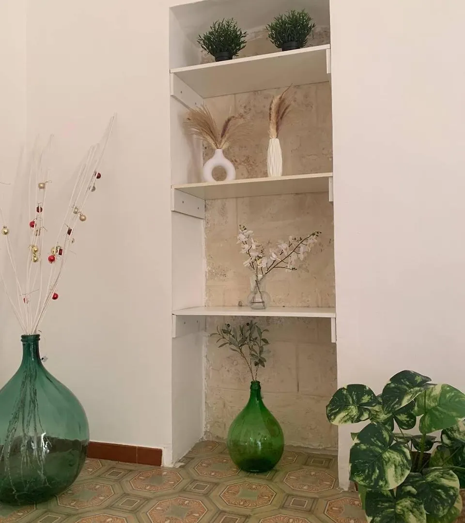Dimora Pugliese Apartment Bari 0*,  Italy